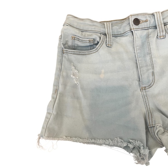 Universal Thread Denim High Rise Midi Shorts Light Wash | Size 4R - Picture 6 of 8